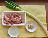味付け簡単！長ねぎまるごと鶏肉の塩こうじ焼き作り方1写真