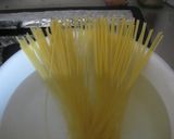 たことわさび菜のピリ辛パスタ作り方1写真