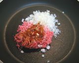 家族が大好きなひき肉入り卵焼き作り方1写真
