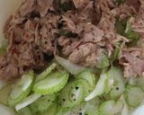 セロリとツナの超簡単サラダ作り方2写真
