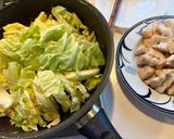 キャベツ、鶏胸肉、梅干し、蒸し炒め作り方4写真