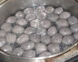 もちもち黒ごま団子　小豆黄な粉がけ作り方2写真