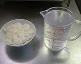 離乳食初期~ 10倍粥(炊いたご飯から)作り方1写真