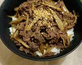 黄金比で絶品！牛肉とささがきごぼうの甘辛丼作り方5写真
