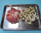 簡単♪豚肉としめじの味噌オイル和え作り方1写真