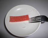 フォークで簡単♪かにかまを綺麗に裂く方法作り方1写真