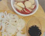 さつまいもと厚揚げとワカメのお味噌汁作り方1写真