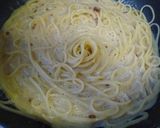 肉味噌パスタカルボ風作り方5写真