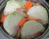 キャベツとソーセージの白ワイン蒸し作り方2写真