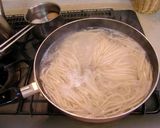 お手軽な肉味噌豆乳うどん♪作り方1写真