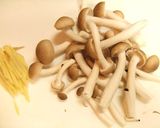 蒲焼さんま缶詰と茸のずぼら炊き込みご飯作り方1写真
