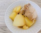 じゃがいもと骨付き鶏肉の煮物作り方2写真
