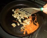 市販の餃子で簡単！もやし炒め作り方3写真