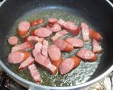 緑の夏野菜とフランクフルトのピリ辛パスタ作り方3写真