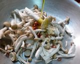 きのこのバター炒めトースト乗せ作り方2写真