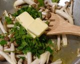 きのこのバター炒めトースト乗せ作り方3写真