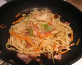 野菜たっぷり！あっさり焼きうどん作り方4写真