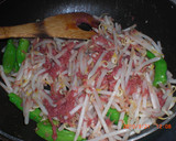 もやし＋コンビーフ＋ししとう炒め作り方5写真