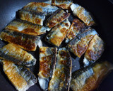 ちょっぴりピリ辛☆秋刀魚の蒲焼き作り方4写真