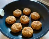 えのき鶏つくね♡ネギごまポンでさっぱり✨作り方3写真