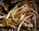 キノコのナポリタンin食べるラー油作り方5写真