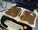 残ったカレーで☆カレーホットサンド作り方2写真