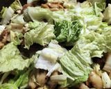 地中海風🌊生バジル香る🌿鶏皮と白菜の爆速ソテー🐓作り方3写真