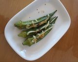 オクラのマヨ＆ブラックペッパー焼き作り方4写真