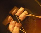 里芋とゴボウのベーコン巻き煮込み作り方4写真