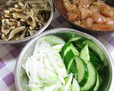 鶏ムネとキュウリの香り炒め作り方1写真