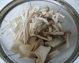 豚肉とキノコのコチジャン炒め作り方1写真