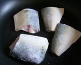 甘辛生姜じょうゆが香るサバの蒲焼き(丼)作り方4写真