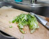 夕飯に！ネギの青い所と豚バラのレモンポン酢炒め作り方3写真