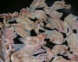 鶏皮とマッシュルームのレモンいため作り方1写真
