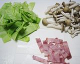 ✿ミルクお味噌汁＊チーズ餅巾着入り✿作り方1写真