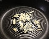 ドレッシングで味付け　簡単炒め物作り方2写真