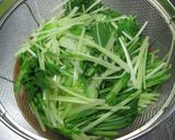 ツ〜ンと大人味☆水菜のワサマヨ和え作り方1写真