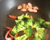 お弁当✿ブロッコリーとパプリカで彩り炒め作り方3写真