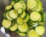 あと一品に🥒🐟️✨️きゅうりとツナの酢の物作り方1写真