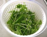 食物繊維タップリ！　きのこと水菜のサラダ作り方2写真