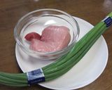 食堂の味！ニンニクの芽と細切り肉の炒め物作り方1写真