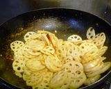 烏賊ゲソとれんこんのニンニク醤油炒め作り方4写真