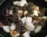 我が家の定番！根菜とこんにゃくのおでん風作り方3写真