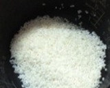 秋の旬！秋鮭のはらすで炊き込みご飯作り方1写真