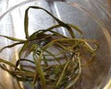 山くらげと揚げの胡麻煮作り方1写真