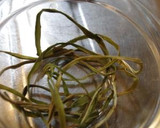 山くらげと揚げの胡麻煮作り方1写真