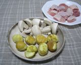 栗と鶏モモのコロコロ煮込み♪作り方3写真