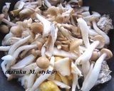 白米でモチモチ！キノコの炊き込みご飯作り方2写真