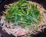 豆苗とソーセージの炒めもの作り方6写真