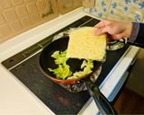 彼氏が作る「カニカマとツナの蒸焼きそば」作り方4写真